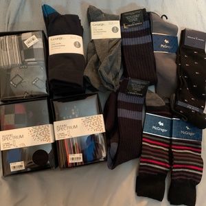 Lot of 25 pairs Mixed Brands Men's Cotton/Wool dress Socks size 7-12 NEW